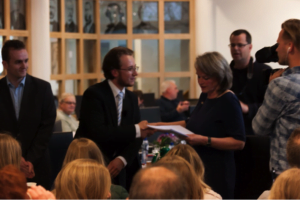 Overhandigen van de petitie aan burgemeester mevr. Spruit (door Tim Beelen)