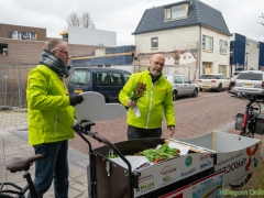 210321-Bloemen-uitdelen-102