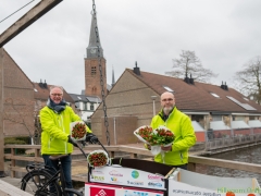 210321-Bloemen-uitdelen-109